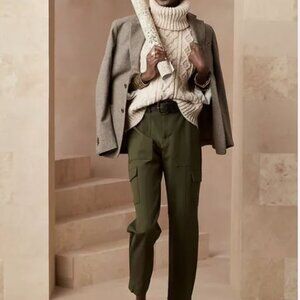 Banana Republic 	Tapered Cargo Pant Size 0